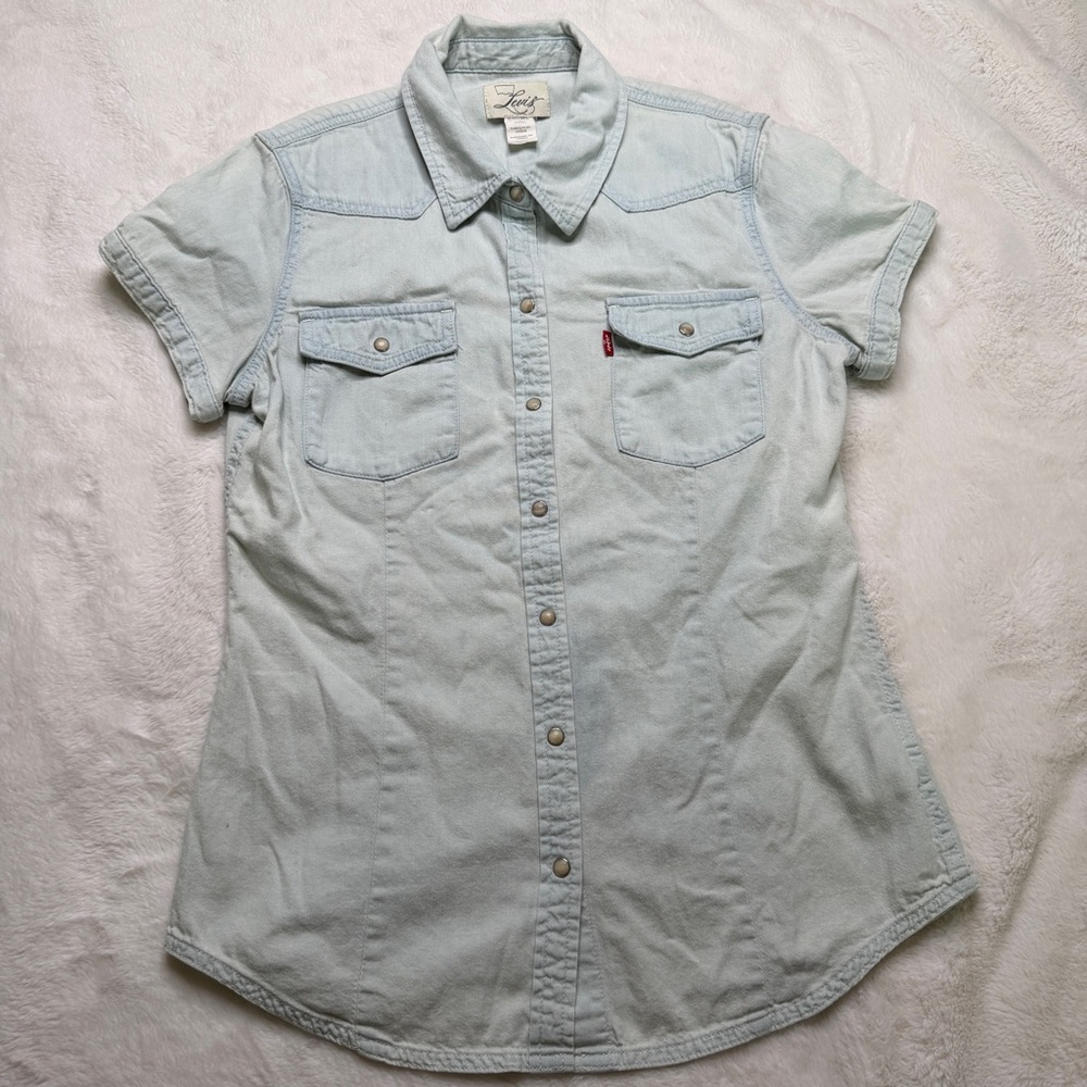 Levi’s Light Wash Denim Short Sleeve Western Shirt Size S – 100% Cotton